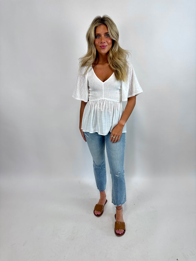 STAYING A WHILE | FLUTTER SLEEVE TOP