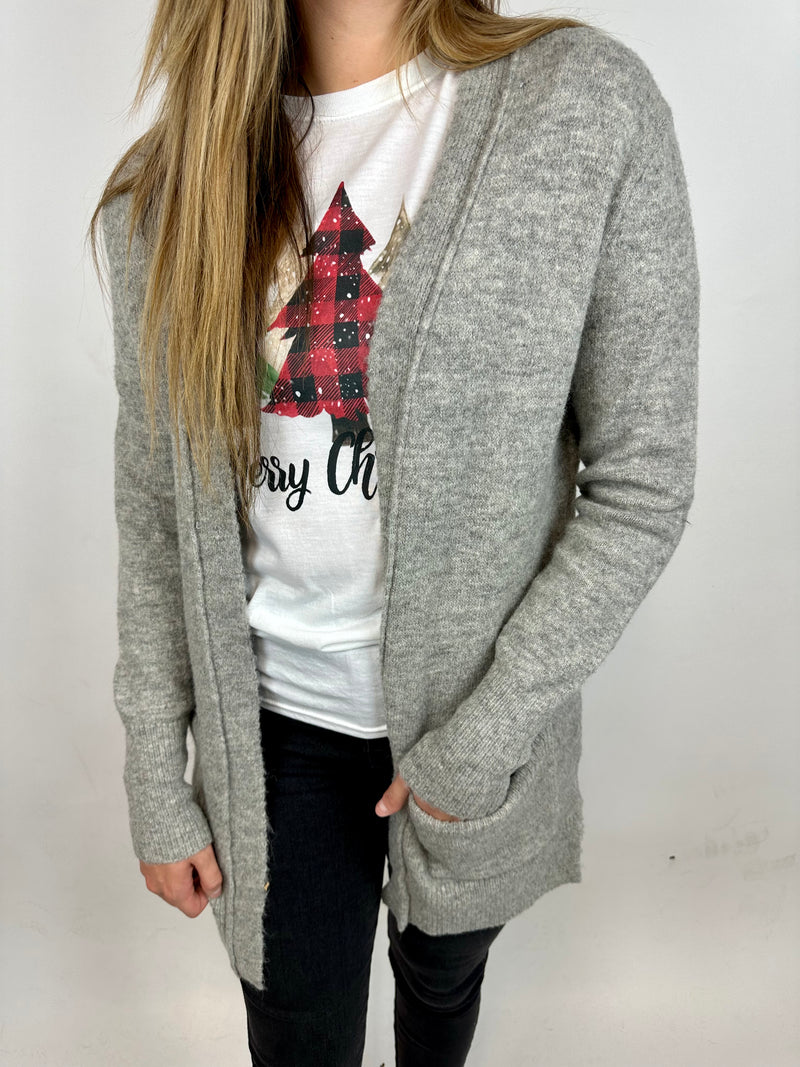 ESCAPE THE CHILL | COZY CARDIGAN